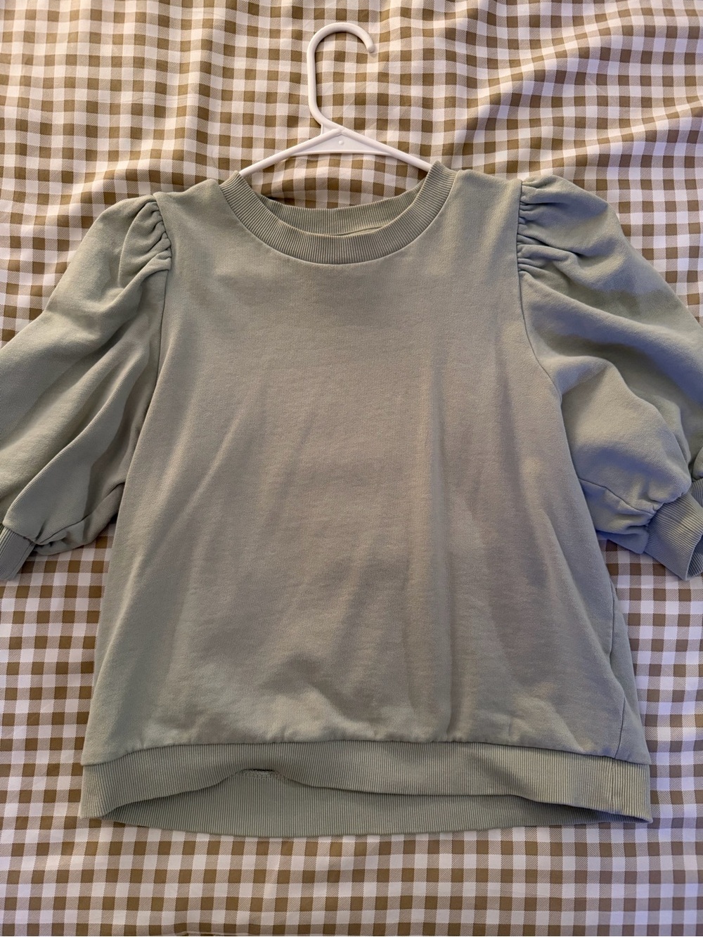 Women’s H&M Puff Sleeve Crewneck Top in Sage Green